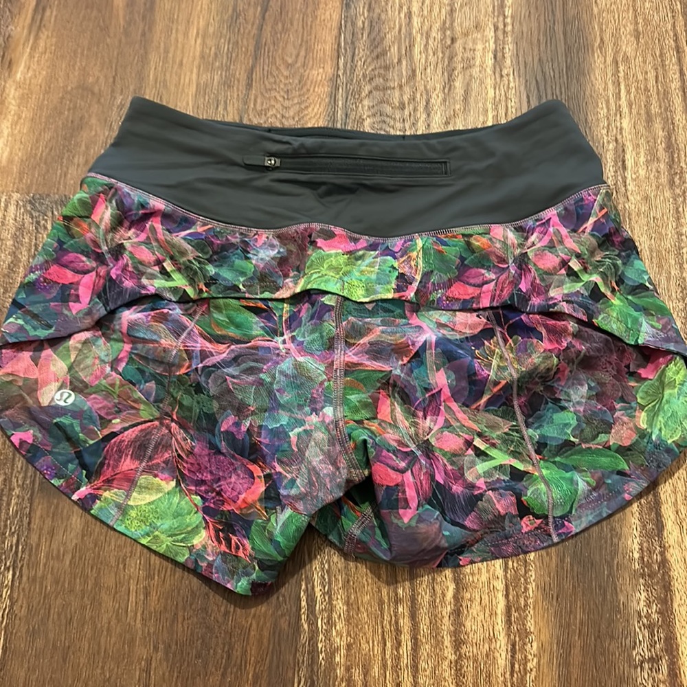 Lululemon Speed Up Size 4 - image 3